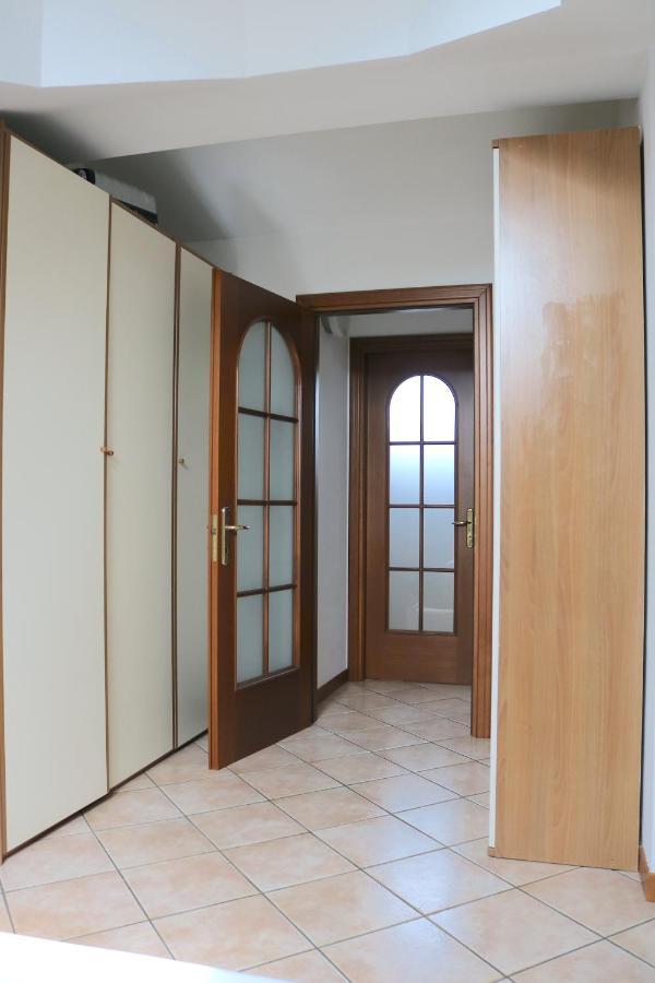 Lovely Apartment Near Canal - Via Foscolo Corsico Esterno foto