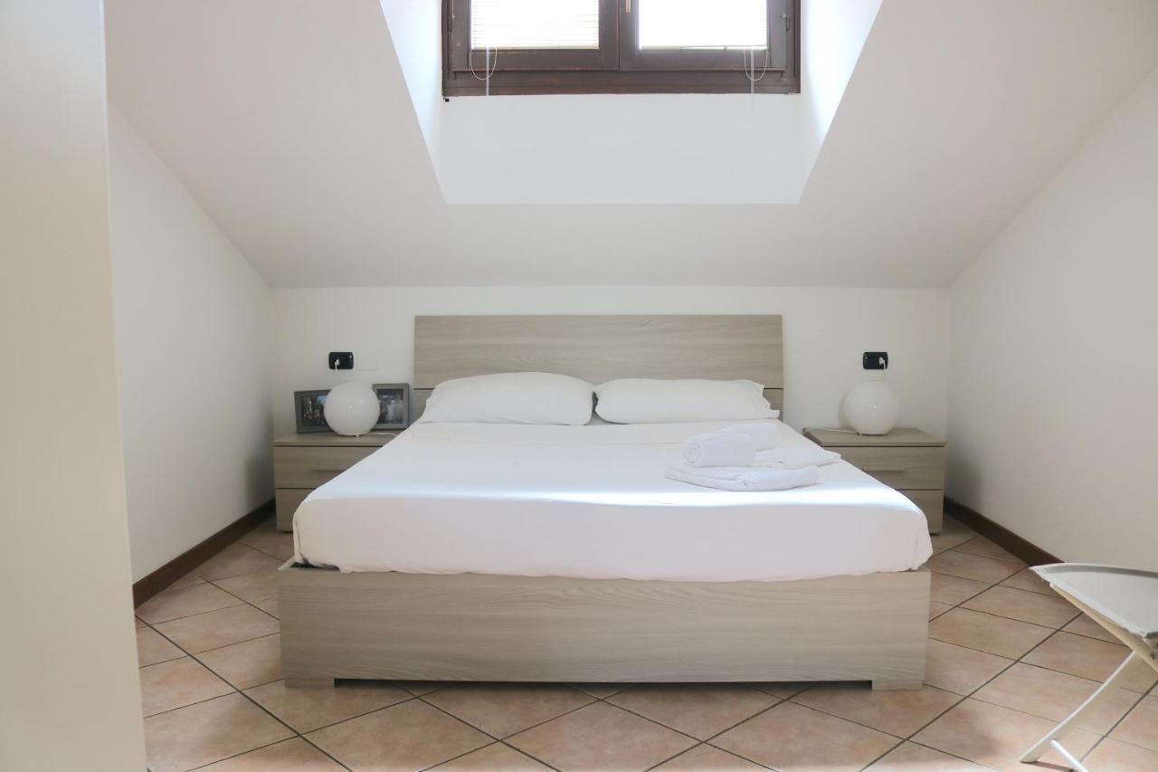 Lovely Apartment Near Canal - Via Foscolo Corsico Esterno foto